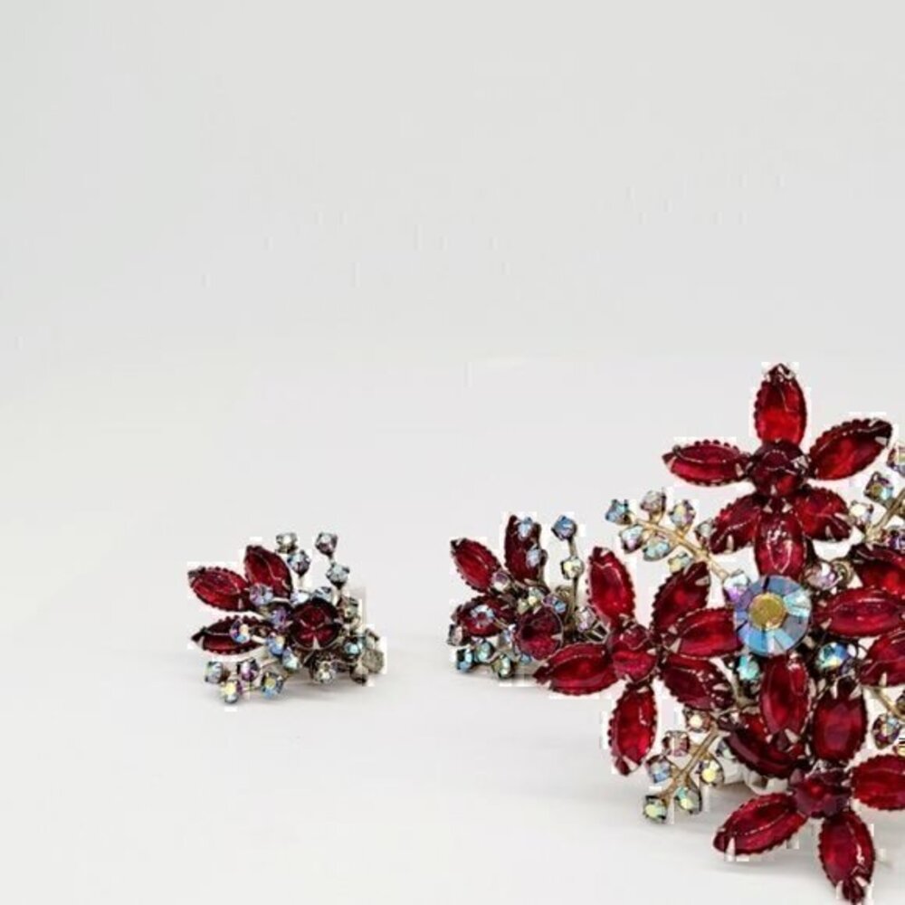 Vintage Prongset Red Rhinestone Brooch clip earrings - Picture 4 of 10